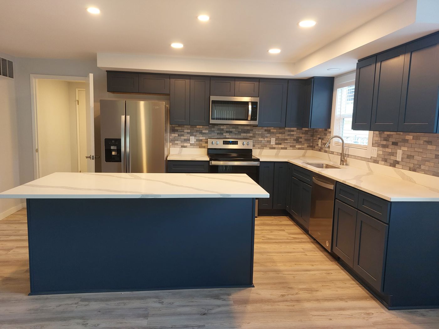 Kitchen with island