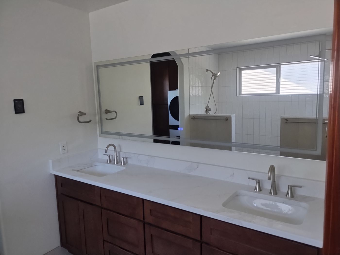 Double vanity